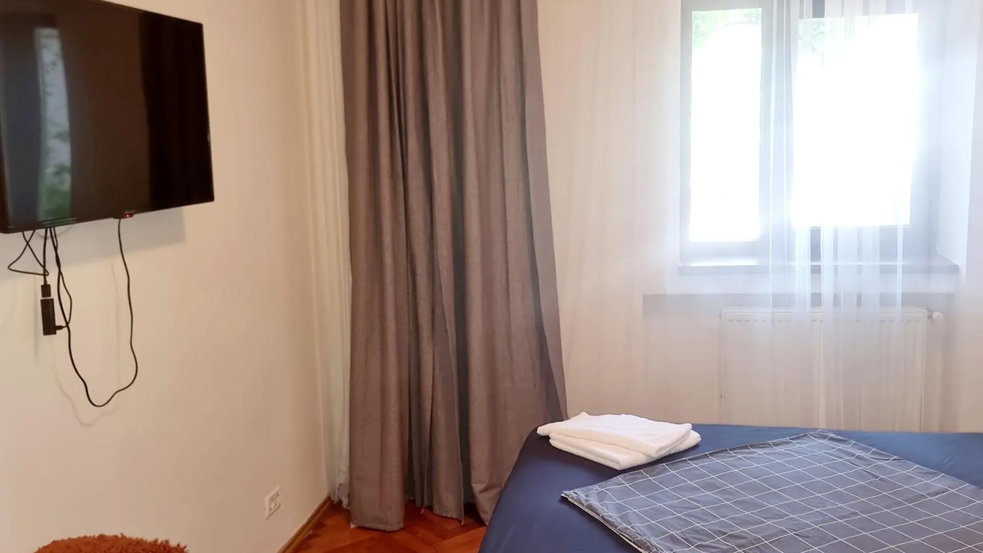 Lägenhet Peaceful Getaway - Generous 3-Bedroom Sanctuary - Close To Historic Old Town