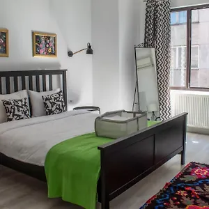 Domus Old Town Retreat Cozy & Bucarest