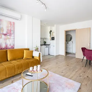 https://all-you-need-in-bp-garage-terrace-wi-fi-a-c.inbudapesthotels.com