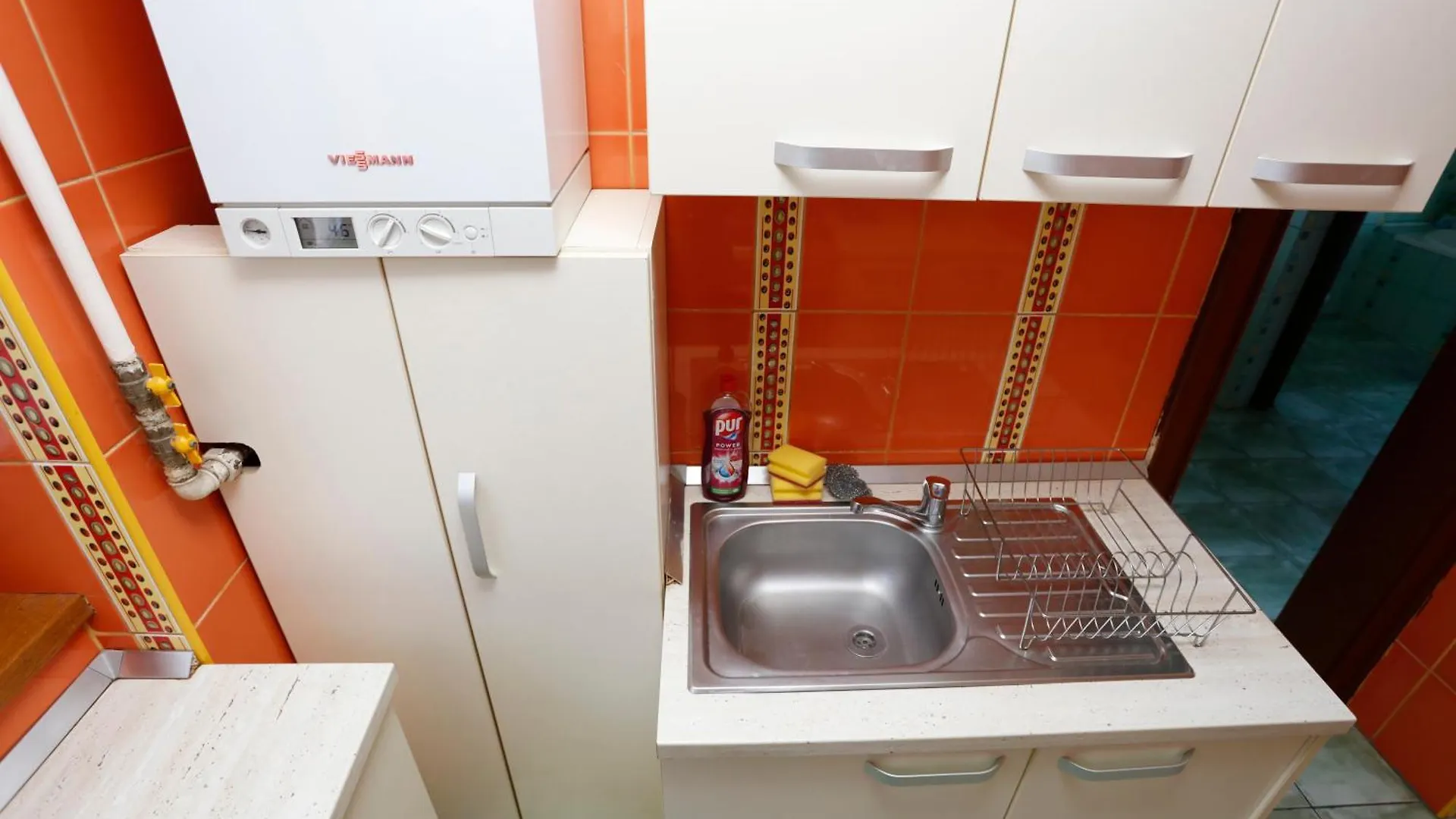 Apartament Peaceful Getaway - Generous 3-Bedroom Sanctuary - Close To Historic Old Town Bucureşti România