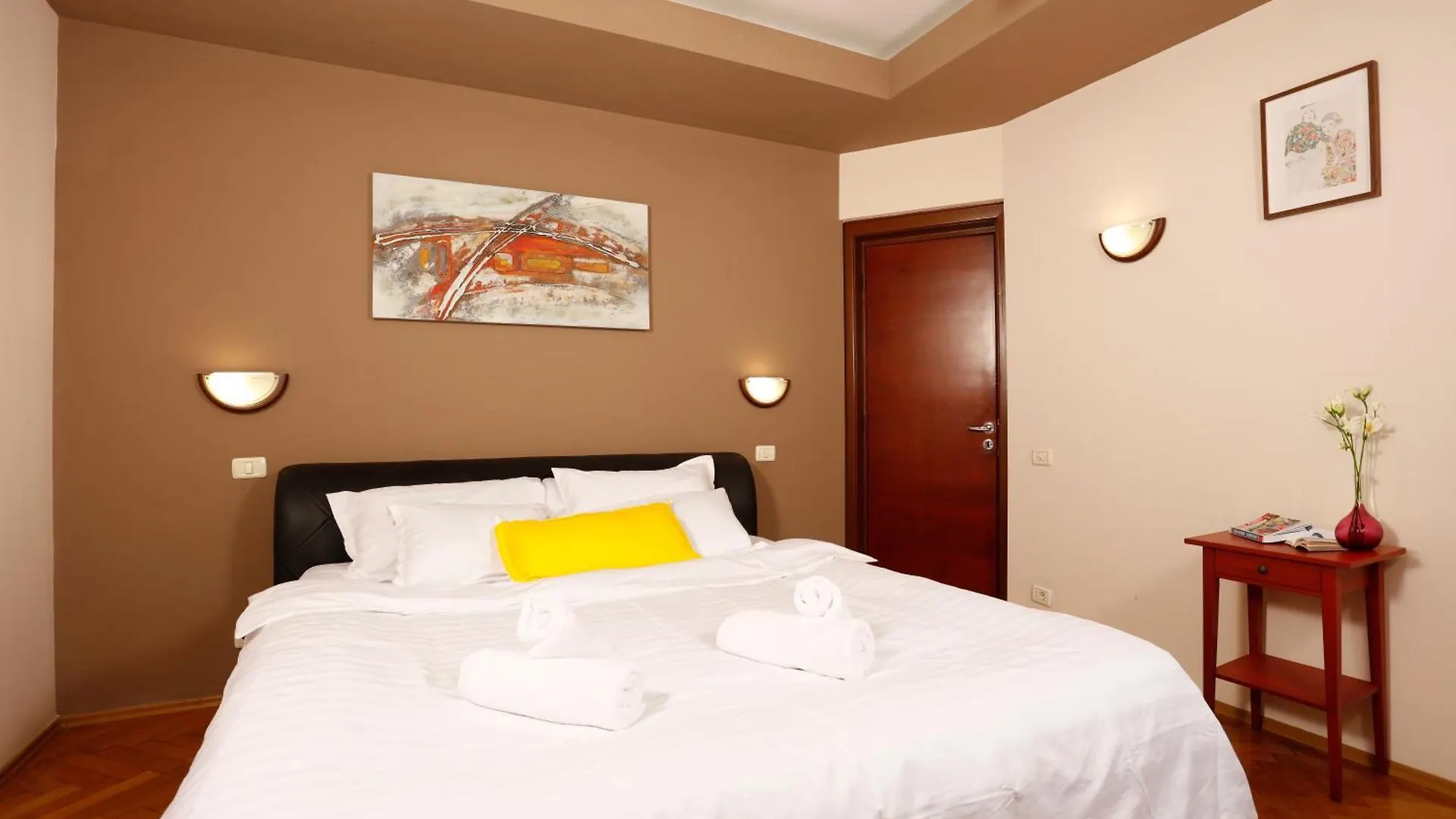 Appartamento Chill & Relax - 3Bdr Cozy & Roomy -Near Old Town Bucarest Romania