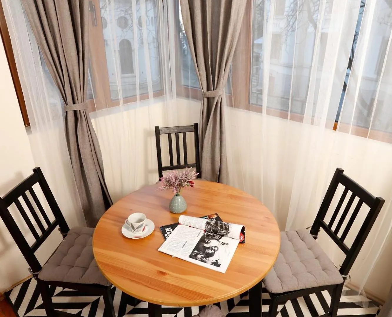 Chill & Relax - 3Bdr Cozy & Roomy -Near Old Town Bucarest Romania